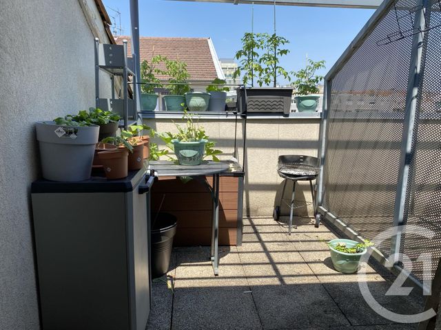 Afficher la photo en grand Appartement F2 à vendre - 2 pièces - 29.0 m2 - LYON - 69003 - RHONE-ALPES - Century 21 Montchat