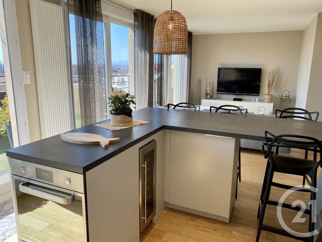 Afficher la photo en grand Appartement T3 à vendre - 3 pièces - 68.0 m2 - VILLEURBANNE - 69 - RHONE-ALPES - Century 21 Montchat