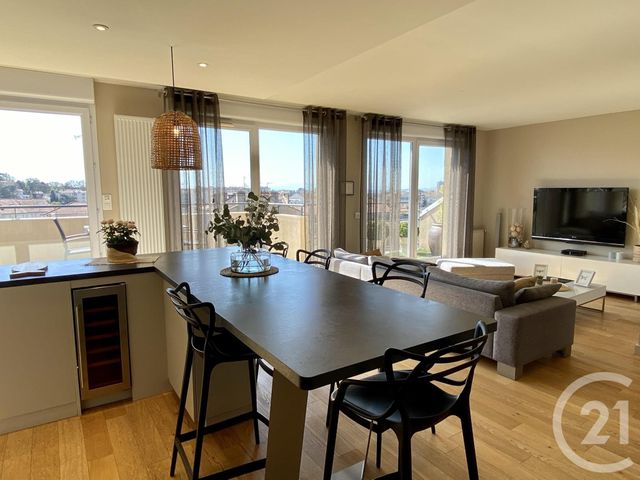 Afficher la photo en grand Appartement T3 à vendre - 3 pièces - 68.0 m2 - VILLEURBANNE - 69 - RHONE-ALPES - Century 21 Montchat