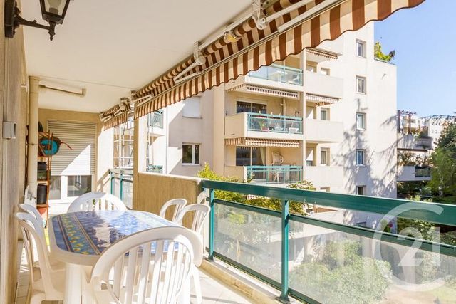 Appartement F5 à vendre - 5 pièces - 125.79 m2 - LYON - 69003 - RHONE-ALPES - Century 21 Montchat Appartement F5 à vendre - 5 pièces - 125.79 m2 - LYON - 69003 - RHONE-ALPES - Century 21 Montchat