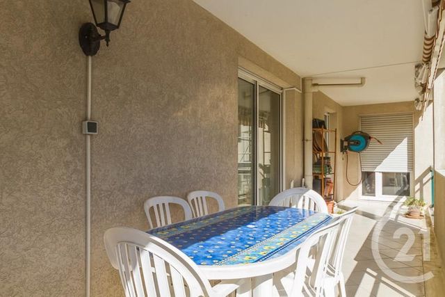 Appartement F5 à vendre - 5 pièces - 125.79 m2 - LYON - 69003 - RHONE-ALPES - Century 21 Montchat Appartement F5 à vendre - 5 pièces - 125.79 m2 - LYON - 69003 - RHONE-ALPES - Century 21 Montchat