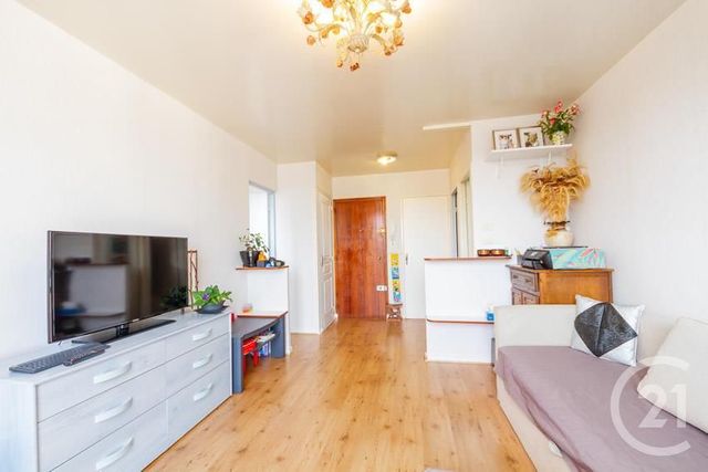 Afficher la photo en grand Appartement F2 à vendre - 2 pièces - 46.0 m2 - VILLEURBANNE - 69 - RHONE-ALPES - Century 21 Montchat
