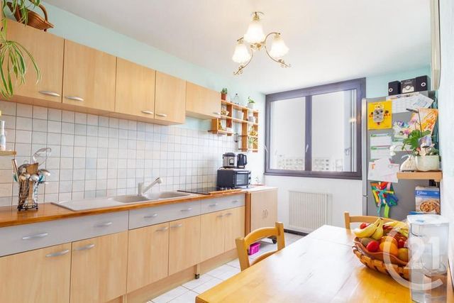 Afficher la photo en grand Appartement F2 à vendre - 2 pièces - 46.0 m2 - VILLEURBANNE - 69 - RHONE-ALPES - Century 21 Montchat