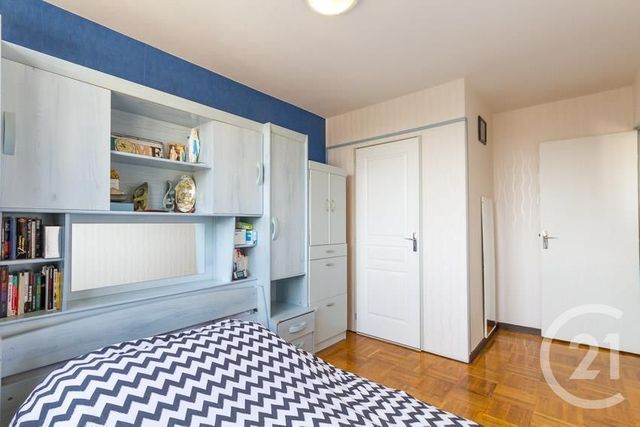 Afficher la photo en grand Appartement F2 à vendre - 2 pièces - 46.0 m2 - VILLEURBANNE - 69 - RHONE-ALPES - Century 21 Montchat
