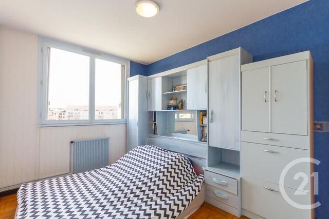 Afficher la photo en grand Appartement F2 à vendre - 2 pièces - 46.0 m2 - VILLEURBANNE - 69 - RHONE-ALPES - Century 21 Montchat
