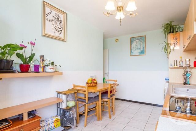 Afficher la photo en grand Appartement F2 à vendre - 2 pièces - 46.0 m2 - VILLEURBANNE - 69 - RHONE-ALPES - Century 21 Montchat