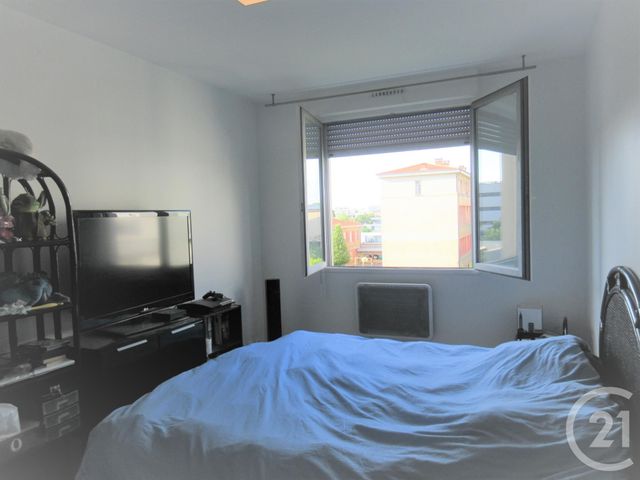 Appartement F3 à vendre - 3 pièces - 76.52 m2 - LYON - 69003 - RHONE-ALPES - Century 21 Montchat Appartement F3 à vendre - 3 pièces - 76.52 m2 - LYON - 69003 - RHONE-ALPES - Century 21 Montchat