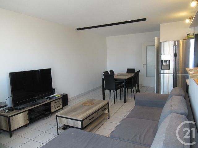 Appartement F3 à vendre - 3 pièces - 76.52 m2 - LYON - 69003 - RHONE-ALPES - Century 21 Montchat Appartement F3 à vendre - 3 pièces - 76.52 m2 - LYON - 69003 - RHONE-ALPES - Century 21 Montchat
