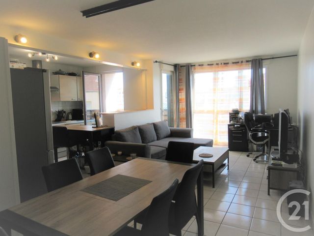 Appartement F3 à vendre - 3 pièces - 76.52 m2 - LYON - 69003 - RHONE-ALPES - Century 21 Montchat Appartement F3 à vendre - 3 pièces - 76.52 m2 - LYON - 69003 - RHONE-ALPES - Century 21 Montchat