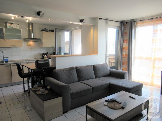 Appartement F3 à vendre - 3 pièces - 76.52 m2 - LYON - 69003 - RHONE-ALPES - Century 21 Montchat Appartement F3 à vendre - 3 pièces - 76.52 m2 - LYON - 69003 - RHONE-ALPES - Century 21 Montchat