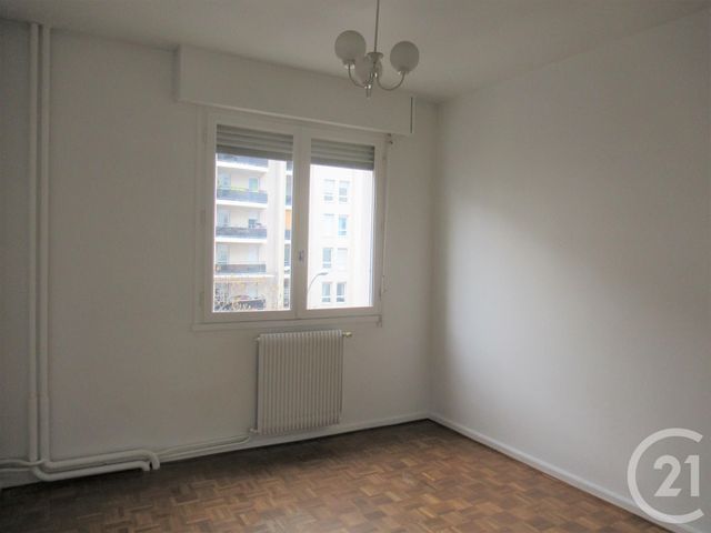 Afficher la photo en grand Appartement F5 à vendre - 5 pièces - 84.83 m2 - VILLEURBANNE - 69 - RHONE-ALPES - Century 21 Montchat