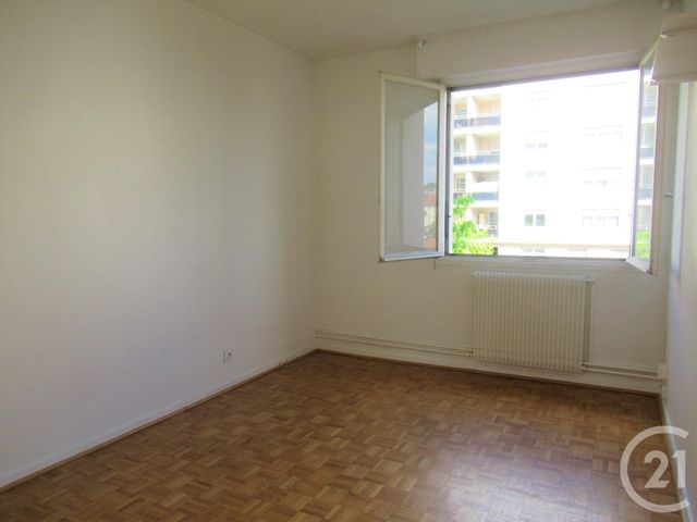 Afficher la photo en grand Appartement F5 à vendre - 5 pièces - 84.83 m2 - VILLEURBANNE - 69 - RHONE-ALPES - Century 21 Montchat