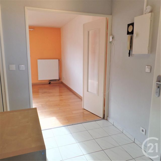 Afficher la photo en grand Appartement F4 à louer - 4 pièces - 86.8 m2 - LYON - 69003 - RHONE-ALPES - Century 21 Montchat