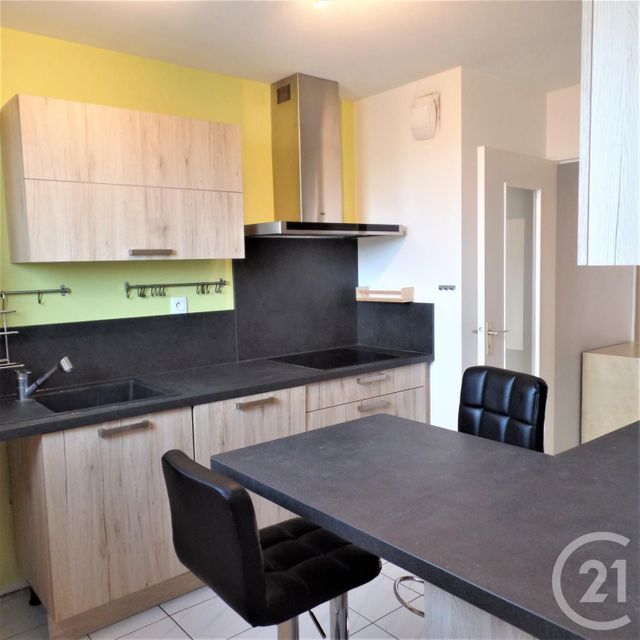 Afficher la photo en grand Appartement F4 à louer - 4 pièces - 86.8 m2 - LYON - 69003 - RHONE-ALPES - Century 21 Montchat