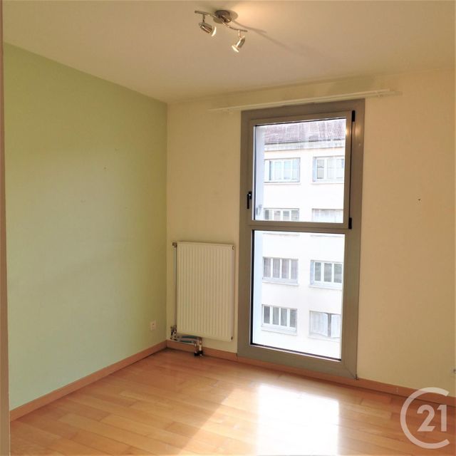 Afficher la photo en grand Appartement F4 à louer - 4 pièces - 86.8 m2 - LYON - 69003 - RHONE-ALPES - Century 21 Montchat