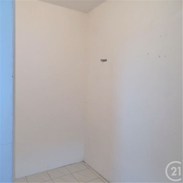 Afficher la photo en grand Appartement F4 à louer - 4 pièces - 86.8 m2 - LYON - 69003 - RHONE-ALPES - Century 21 Montchat