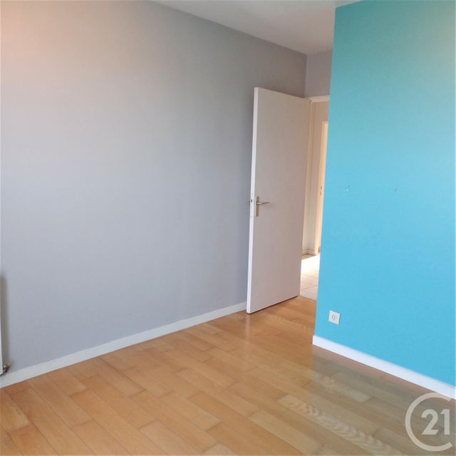 Afficher la photo en grand Appartement F4 à louer - 4 pièces - 86.8 m2 - LYON - 69003 - RHONE-ALPES - Century 21 Montchat