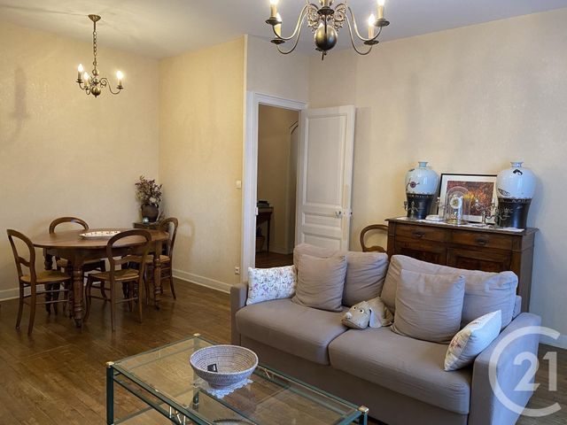 Appartement T3 à vendre - 3 pièces - 86.0 m2 - VILLEURBANNE - 69 - RHONE-ALPES - Century 21 Montchat Appartement T3 à vendre - 3 pièces - 86.0 m2 - VILLEURBANNE - 69 - RHONE-ALPES - Century 21 Montchat