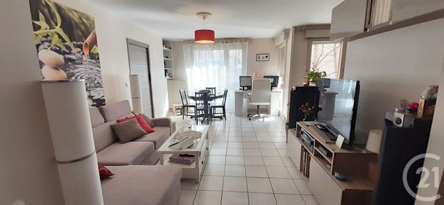 Appartement F4 à vendre - 4 pièces - 81.56 m2 - VILLEURBANNE - 69 - RHONE-ALPES - Century 21 Montchat Appartement F4 à vendre - 4 pièces - 81.56 m2 - VILLEURBANNE - 69 - RHONE-ALPES - Century 21 Montchat