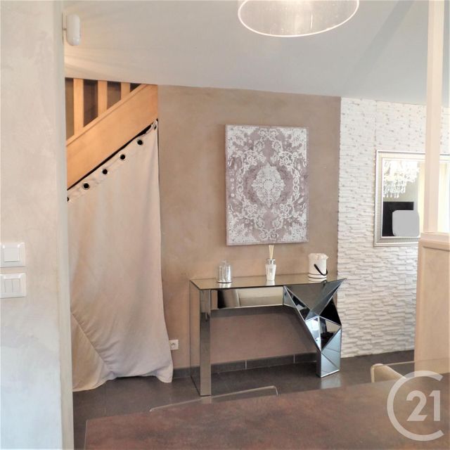maison à louer - 4 pièces - 75.0 m2 - VAULX EN VELIN - 69 - RHONE-ALPES - Century 21 Montchat maison à louer - 4 pièces - 75.0 m2 - VAULX EN VELIN - 69 - RHONE-ALPES - Century 21 Montchat