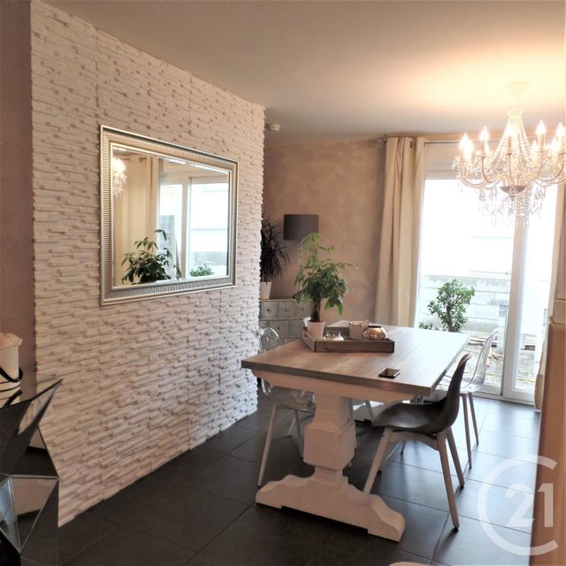 maison à louer - 4 pièces - 75.0 m2 - VAULX EN VELIN - 69 - RHONE-ALPES - Century 21 Montchat maison à louer - 4 pièces - 75.0 m2 - VAULX EN VELIN - 69 - RHONE-ALPES - Century 21 Montchat