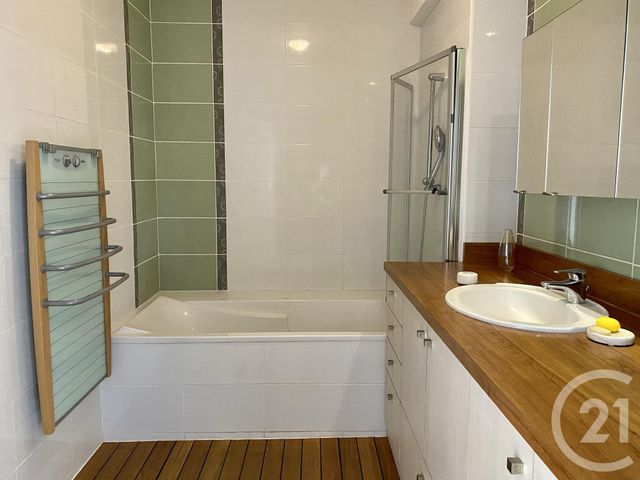 Afficher la photo en grand Appartement F4 à vendre - 4 pièces - 112.0 m2 - LYON - 69003 - RHONE-ALPES - Century 21 Montchat