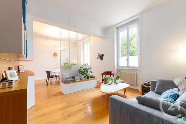 Afficher la photo en grand Appartement F4 à vendre - 4 pièces - 96.24 m2 - VILLEURBANNE - 69 - RHONE-ALPES - Century 21 Montchat