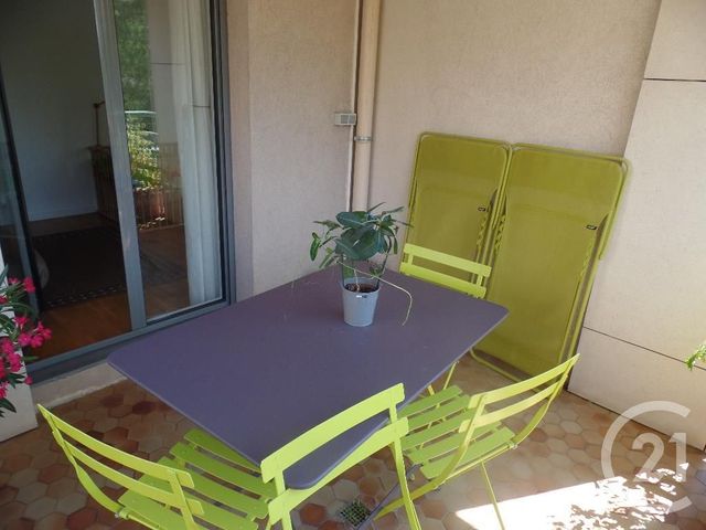 Afficher la photo en grand Appartement F4 à louer - 4 pièces - 117.58 m2 - LYON - 69003 - RHONE-ALPES - Century 21 Montchat