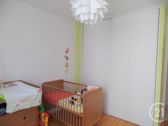 Afficher la photo en grand Appartement F4 à louer - 4 pièces - 117.58 m2 - LYON - 69003 - RHONE-ALPES - Century 21 Montchat