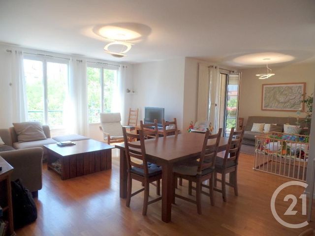 Afficher la photo en grand Appartement F4 à louer - 4 pièces - 117.58 m2 - LYON - 69003 - RHONE-ALPES - Century 21 Montchat