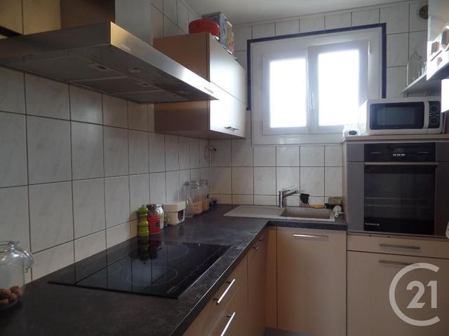 Afficher la photo en grand Appartement F4 à louer - 4 pièces - 59.51 m2 - VILLEURBANNE - 69 - RHONE-ALPES - Century 21 Montchat