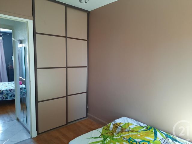 Afficher la photo en grand Appartement F4 à louer - 4 pièces - 59.51 m2 - VILLEURBANNE - 69 - RHONE-ALPES - Century 21 Montchat