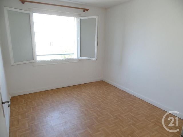 Afficher la photo en grand Appartement F3 à louer - 3 pièces - 56.25 m2 - VILLEURBANNE - 69 - RHONE-ALPES - Century 21 Montchat