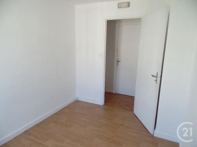 Afficher la photo en grand Appartement F3 à louer - 3 pièces - 56.25 m2 - VILLEURBANNE - 69 - RHONE-ALPES - Century 21 Montchat