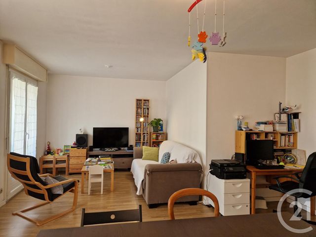 Appartement F4 à vendre - 4 pièces - 84.76 m2 - VILLEURBANNE - 69 - RHONE-ALPES - Century 21 Montchat