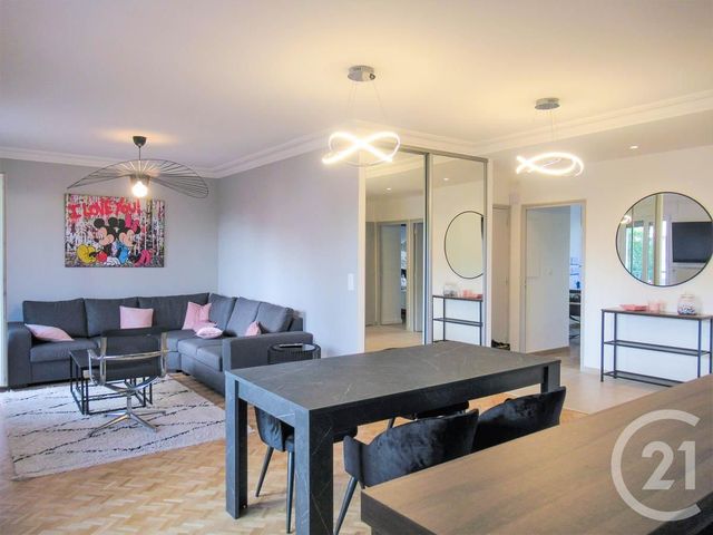 Appartement F5 à vendre - 5 pièces - 83.68 m2 - VILLEURBANNE - 69 - RHONE-ALPES - Century 21 Montchat