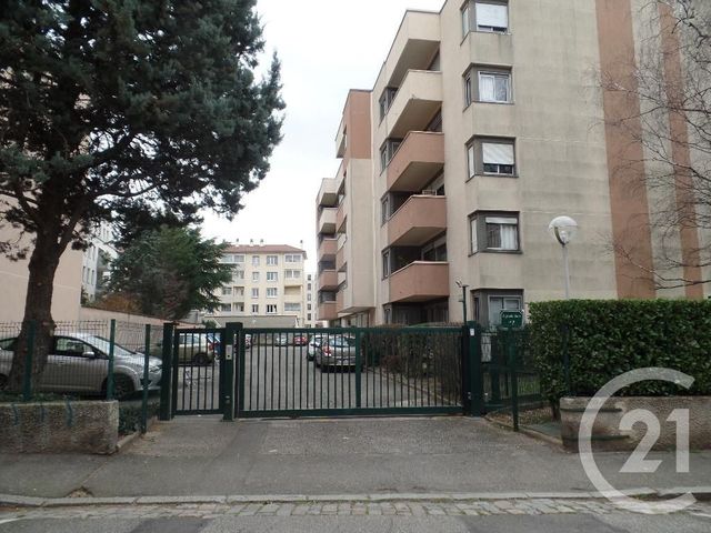 parking à louer - 12.5 m2 - LYON - 69003 - RHONE-ALPES - Century 21 Montchat