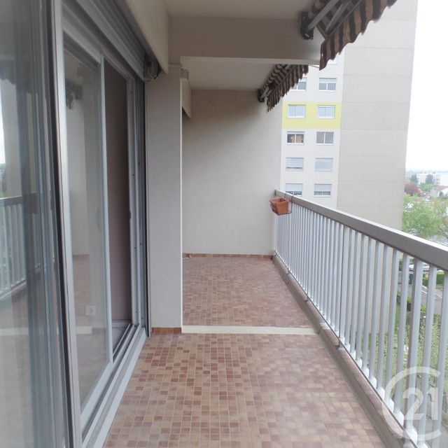 Appartement F4 à louer - 4 pièces - 90.22 m2 - BRON - 69 - RHONE-ALPES - Century 21 Montchat