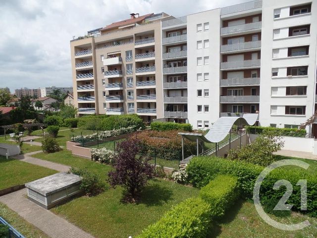 parking - VILLEURBANNE - 69