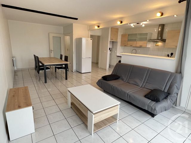 Appartement T3 à louer - 3 pièces - 76.5 m2 - LYON - 69003 - RHONE-ALPES - Century 21 Montchat