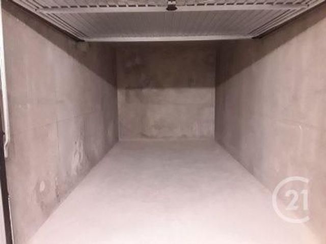 parking - VILLEURBANNE - 69