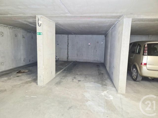 parking - VILLEURBANNE - 69