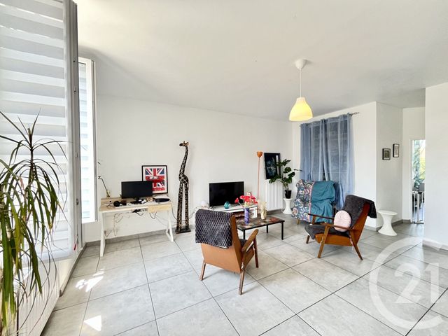 Appartement F3 à vendre - 3 pièces - 67.52 m2 - VILLEURBANNE - 69 - RHONE-ALPES - Century 21 Montchat