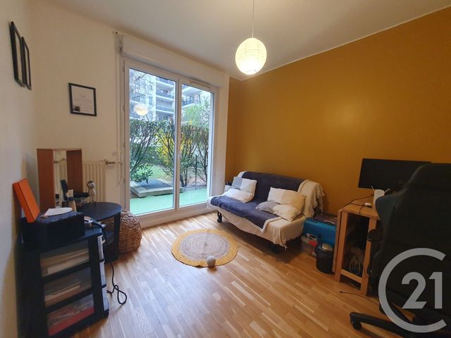 Afficher la photo en grand Appartement T3 à vendre - 3 pièces - 69.3 m2 - VILLEURBANNE - 69 - RHONE-ALPES - Century 21 Montchat